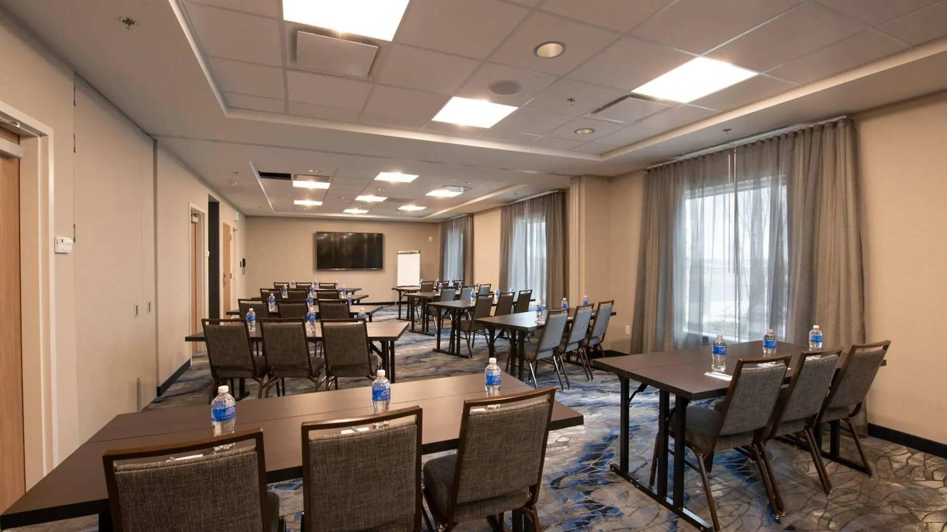 ***  Fairfield By Marriott Edmonton International Airport Hotel Nisku Canada