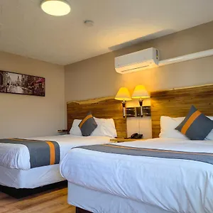 Harbour Light Motel